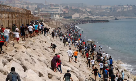 «Miradas cruzadas. A través del estrecho de Gibraltar» de Alberto Masegosa y Mohamed Siali. Tirant Humanidades, 2026